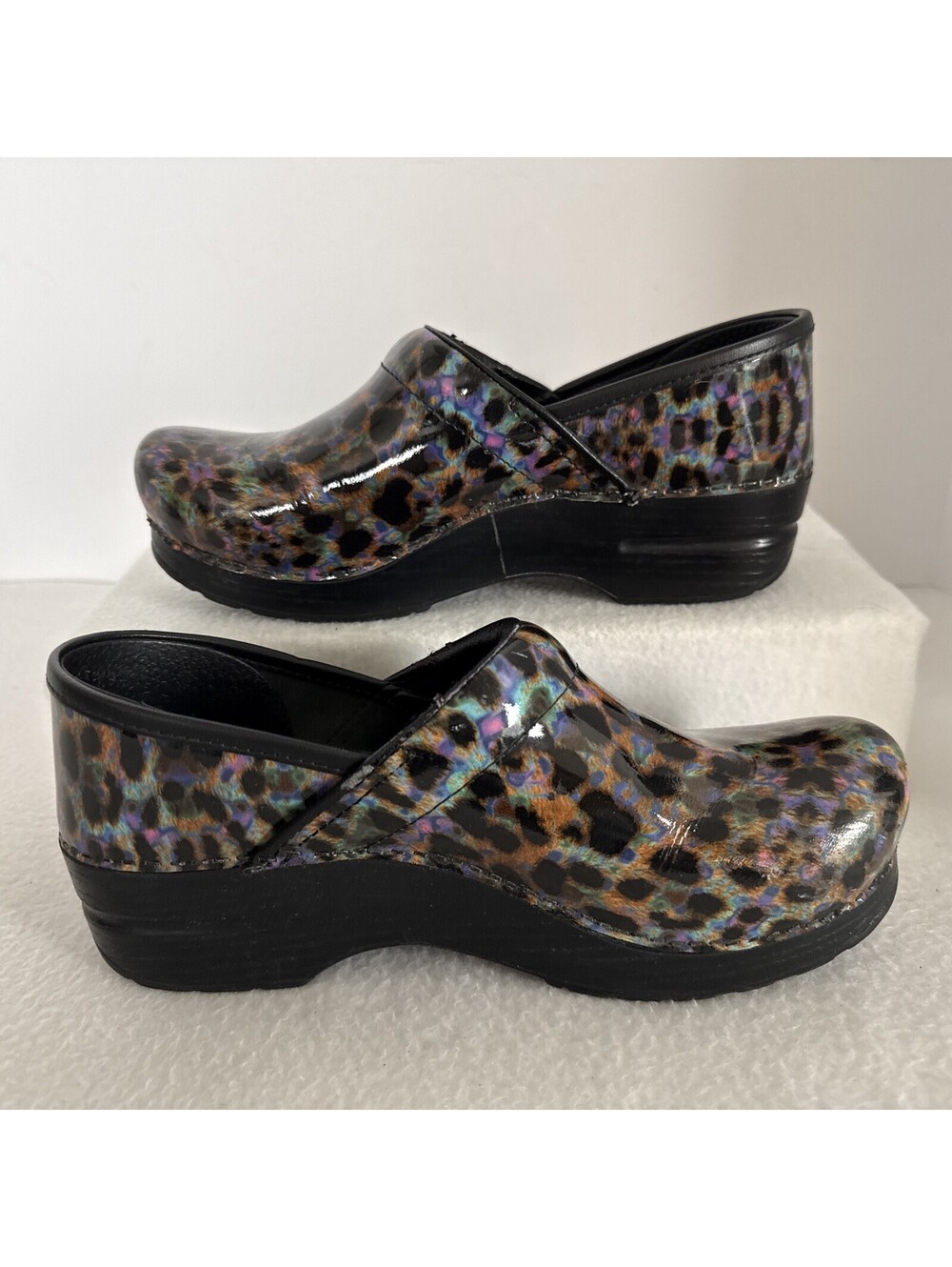 Dansko Slip On Clogs Sz 39 US size 8.5 - 9 Iridescent leopard